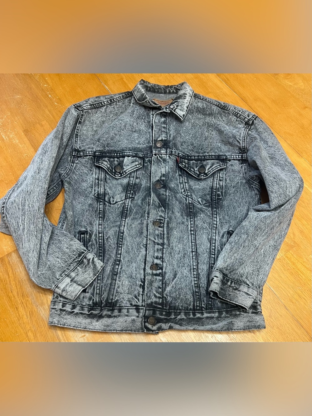 Vintage 1980’s Men's Acid-Washed Jean Jacket Size XL but fits more like a Medium